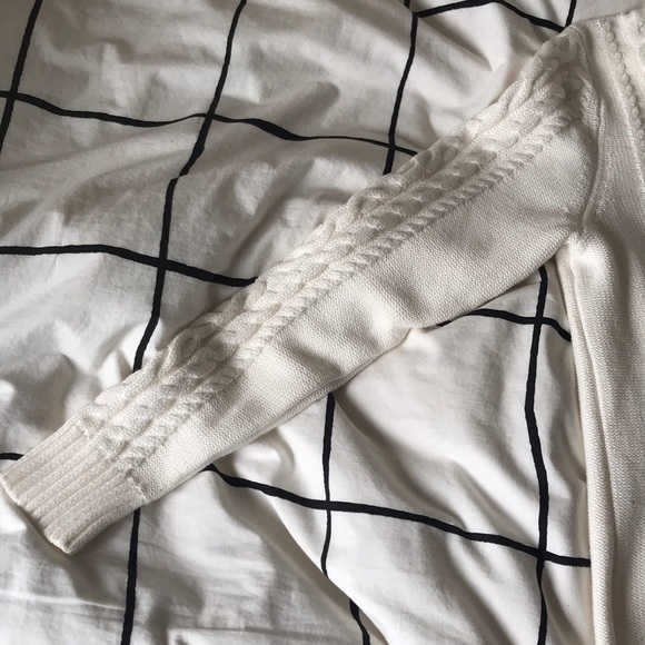 LL Bean cable knit - Picture 2 of 3